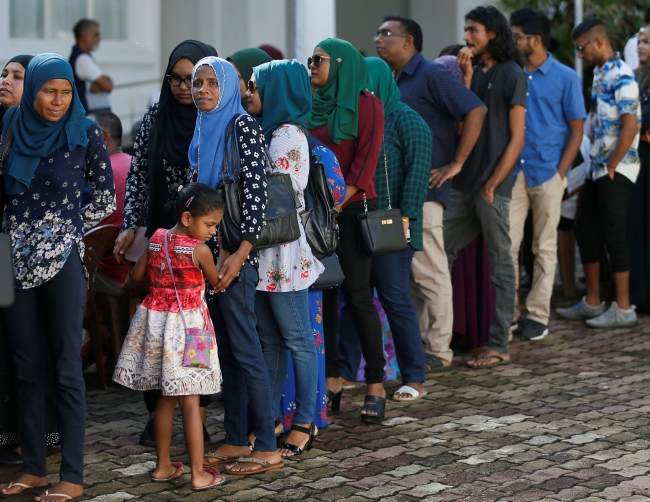 Maldivler'de halk sandık başında