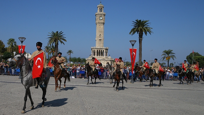 İzmir'in düşman işgalinden kurtuluşu kutlanıyor