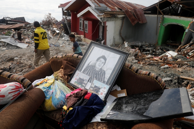 Endonezya'daki depremde can kaybı artıyor
