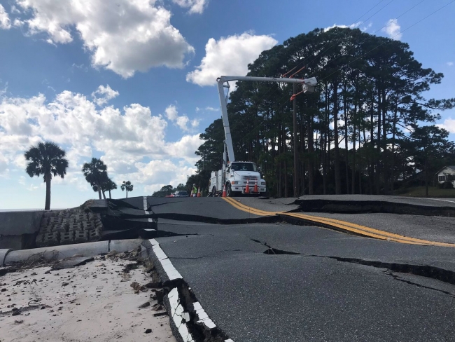 Michael kasırgasının yarattığı yıkım havadan görüntülendi