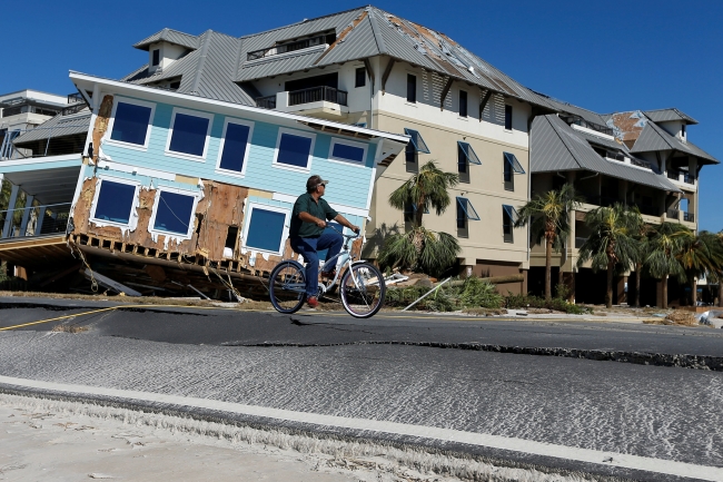 Michael kasırgası ABD'de 13 can aldı