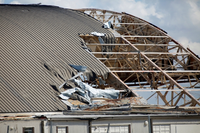 Florida kasırganın ardından yağmacılarla mücadele ediyor