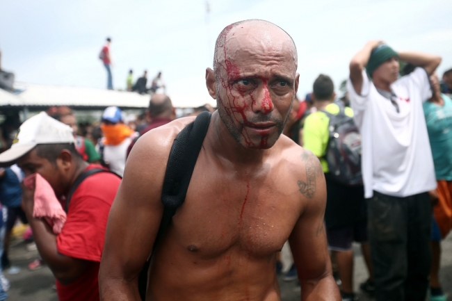 Orta Amerikalı binlerce göçmen Meksika’nın güney sınırına ulaştı