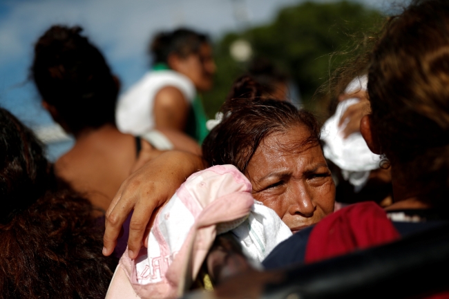 ABD'ye yürüyen göçmenler Meksika'nın başkentine ulaştı