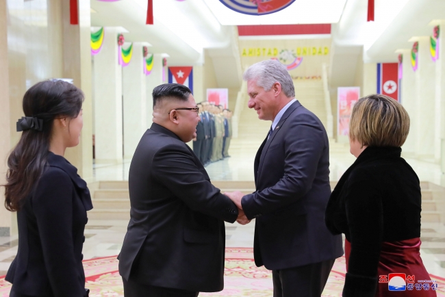 Küba Devlet Başkanı'ndan Kuzey Kore'ye resmi ziyaret