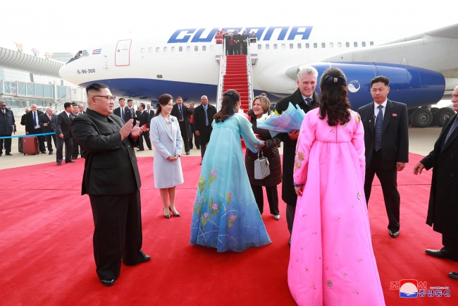 Küba Devlet Başkanı'ndan Kuzey Kore'ye resmi ziyaret