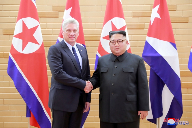 Küba Devlet Başkanı'ndan Kuzey Kore'ye resmi ziyaret