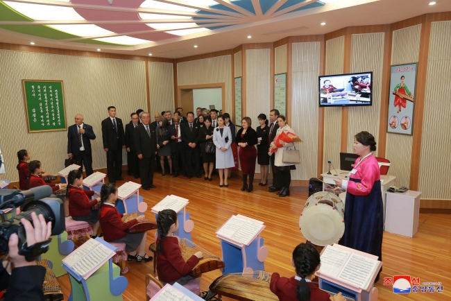 Küba Devlet Başkanı'ndan Kuzey Kore'ye resmi ziyaret