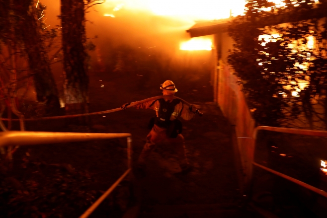 California'da orman yangını: 27 bin kişi tahliye edildi