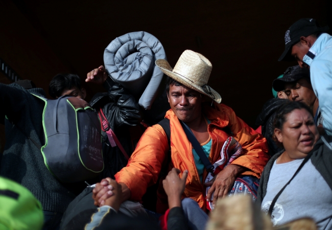 Orta Amerikalı göçmenler yola kaldığı yerden devam ediyor