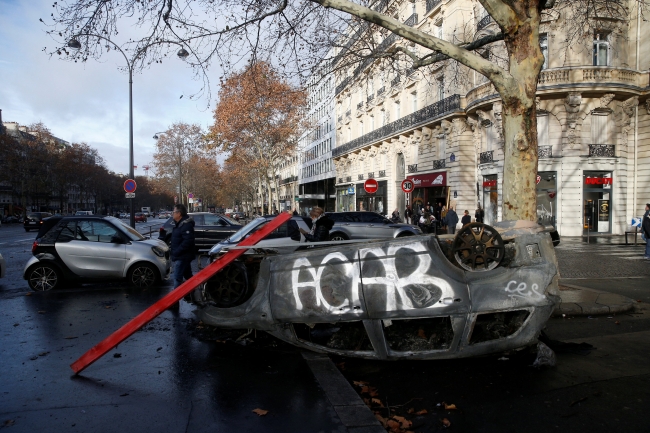 Fransa'daki olaylara "kaos" ve "gerilla savaşı" benzetmesi