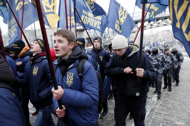 Ukrayna'da aşırı sağcılardan Rusya protestosu