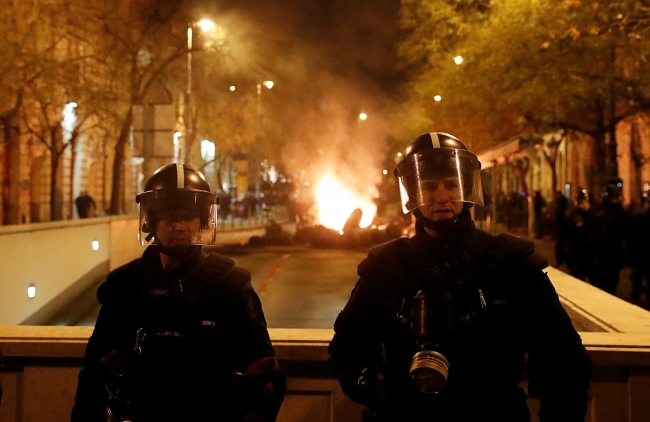 Macaristan'da fazla mesai protestosu