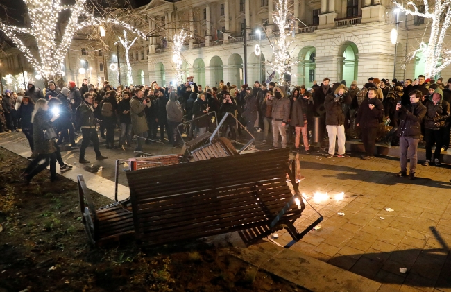 Macaristan'da fazla mesai protestosu