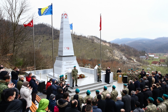 Bosna Hersek'teki Türk Şehitliğinde anma töreni