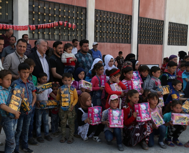 Halep'in kuzeyindeki Bab'da ilk 23 Nisan kutlaması