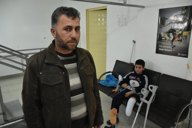 Savaşın yarım bıraktığı çocuğun protez mutluluğu