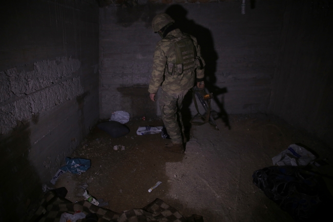 Zeytin Dalı Harekatı'nda ortaya çıkarılan 300 metrelik tünel görüntülendi