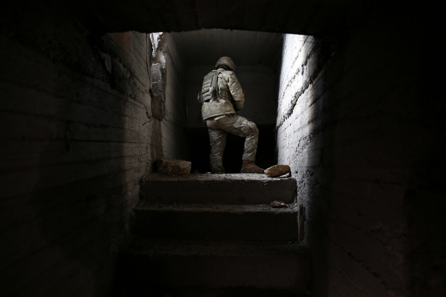 Zeytin Dalı Harekatı'nda ortaya çıkarılan 300 metrelik tünel görüntülendi