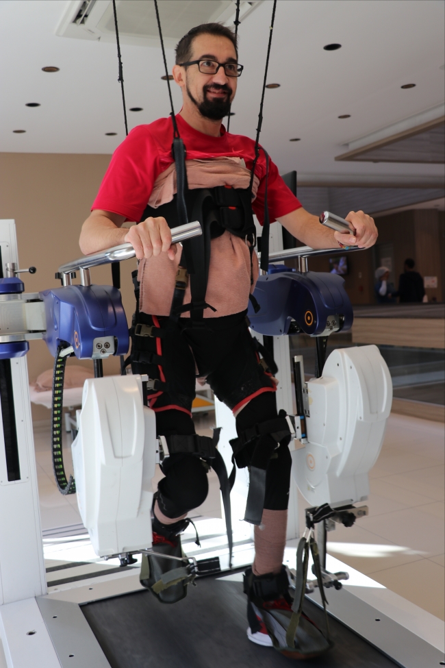 Başlattığı kampanya ile omurilik felçlilerine umut oluyor