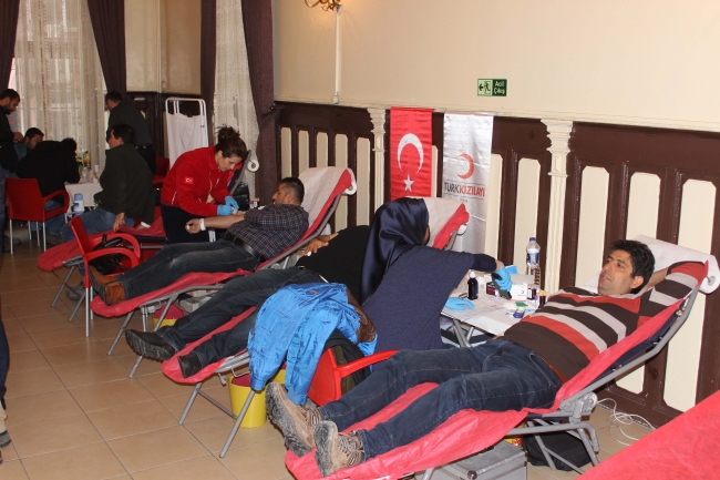 Zeytin Dalı Harekatı'na kan bağışı kampanyası ile destek
