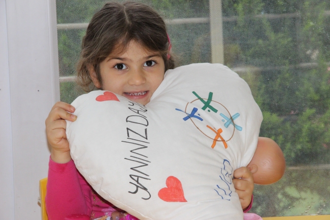 Minik kalplerden Afrin’deki askerlere hediye