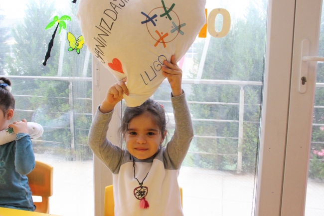 Minik kalplerden Afrin’deki askerlere hediye