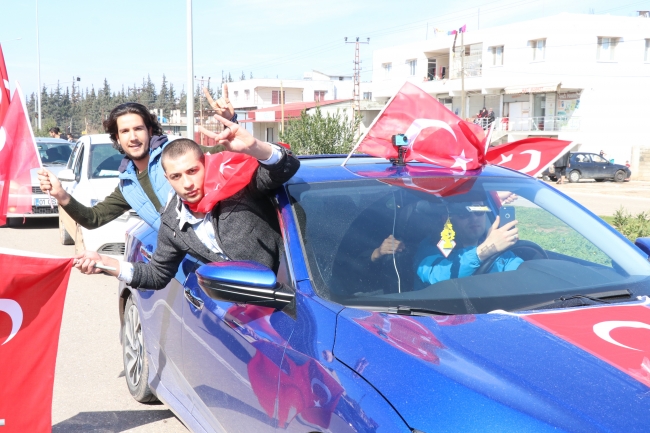 300 araçlık konvoyla Mehmetçiğe destek