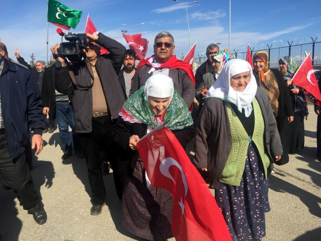 105 yaşındaki nineden Mehmetçiğe 11 küçükbaş hayvan