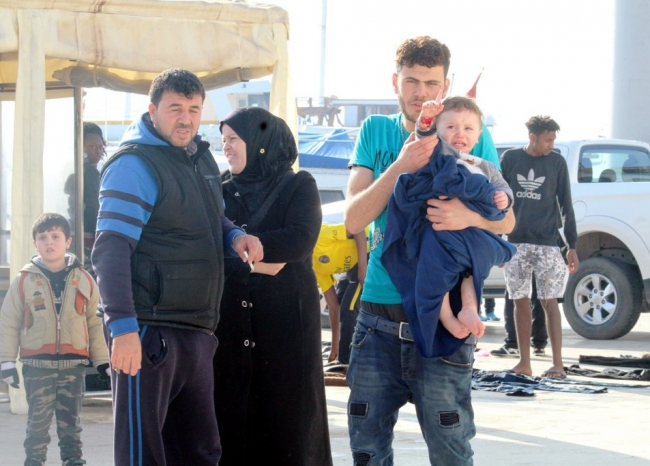 Ayvalık’ta 55 kaçak göçmen yakalandı