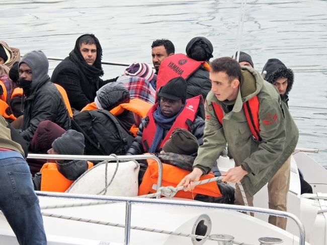 Aynı botta 9 farklı ülkeden göçmen