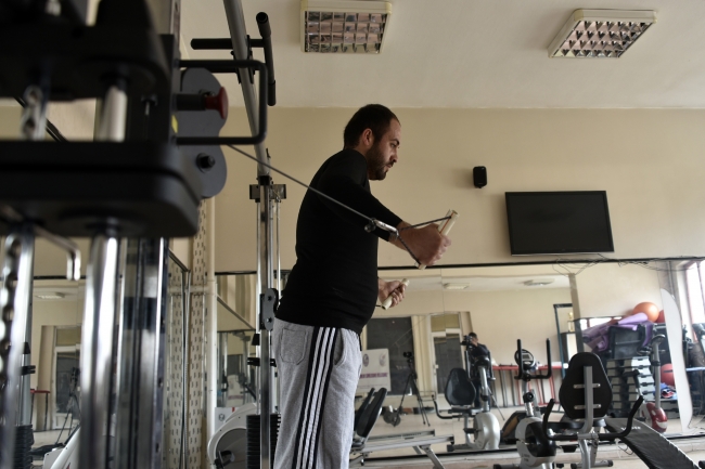 Askere gidebilmek için 3 ayda 32 kilo verdi