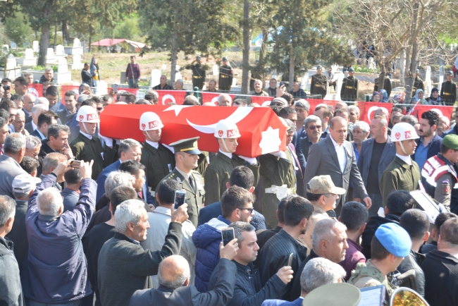 Hakkari şehitleri son yolculuklarına uğurlandı