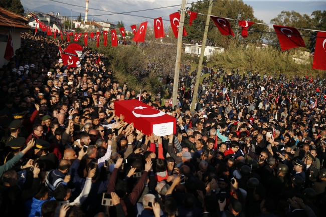 Hakkari şehitleri son yolculuklarına uğurlandı