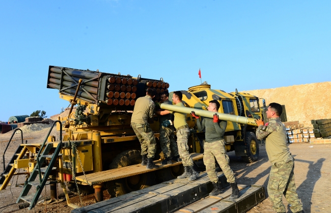 Mehmetçik teröristleri milli roketlerle vuruyor