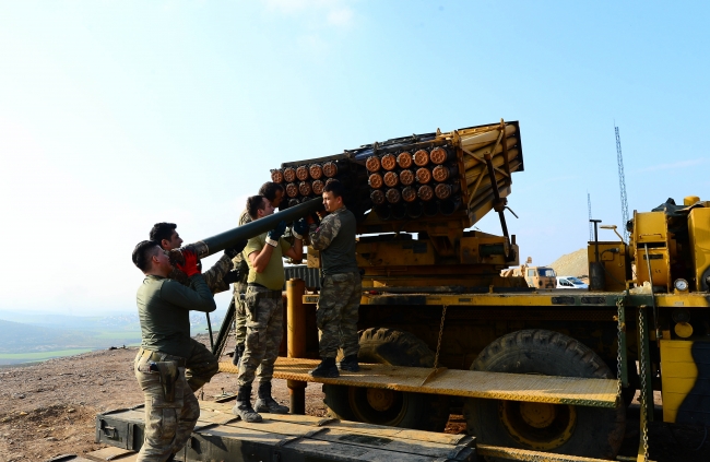 Mehmetçik teröristleri milli roketlerle vuruyor