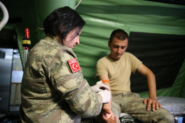 TSK'dan sınıra seyyar ilk yardım hastanesi