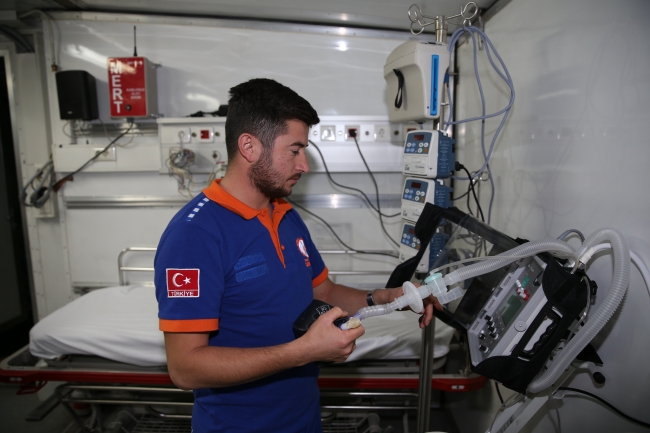 TSK'dan sınıra seyyar ilk yardım hastanesi