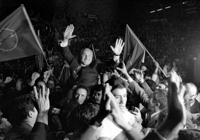 'Dava'ya atılan imza: Necmettin Erbakan