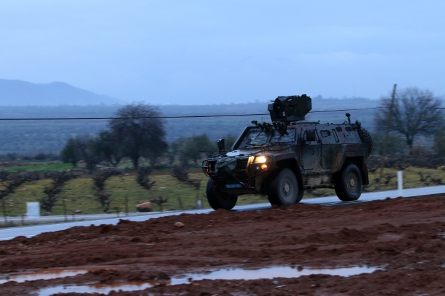 JÖH ve PÖH ekipleri sınıra sevk edildi