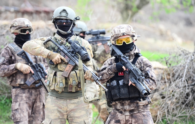 Teröristlerin kabusu JÖH ve PÖH'ler Afrin'de