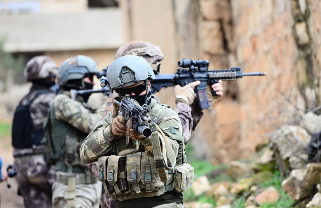 Teröristlerin kabusu JÖH ve PÖH'ler Afrin'de