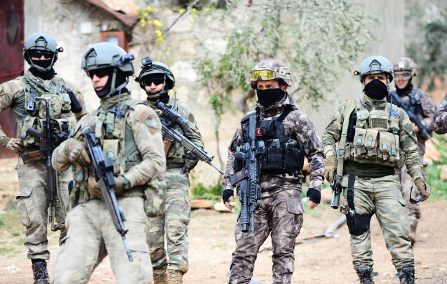 Teröristlerin kabusu JÖH ve PÖH'ler Afrin'de