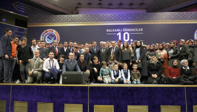 Başbakan Yardımcısı Hakan Çavuşoğlu: Medeniyet değerlerine sahip gençler teröristleri siler atar