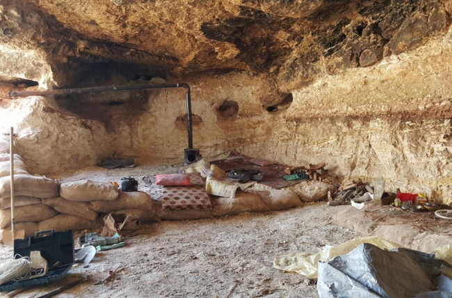 Teröristler Bafelyon Köyü'nde bazı evleri sözde cezaevine çevirmiş