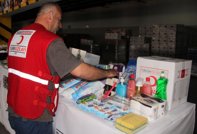Türk Kızılayı, Afrinliler için 'Şefkat Nöbeti' başlattı