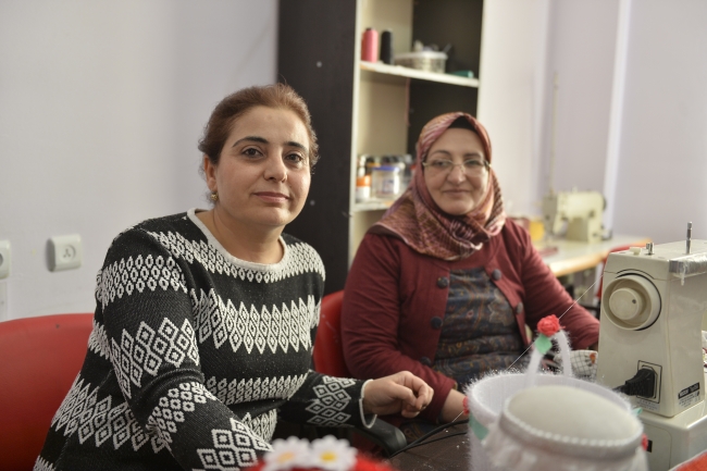 Mardinli 61 yaşındaki Azize teyzenin okuma aşkı