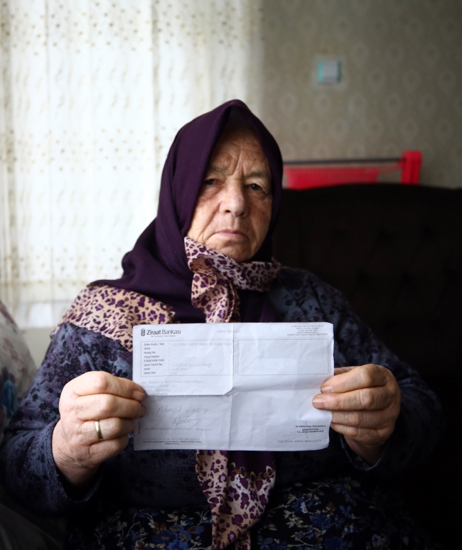 Kore gazisi eşinden kalan maaşı, Mehmetçik Vakfı'na bağışladı