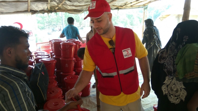 Şarkıcı Maher Zain Türk Kızılayı gönüllüsü oldu