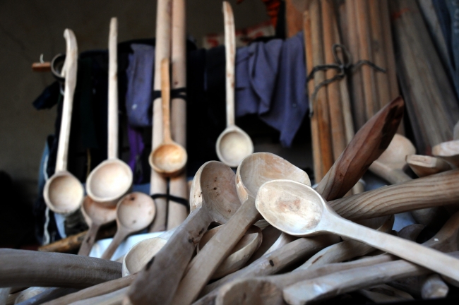 Unutulmaya yüz tutmuş ahşap oymacılığı yaşatılmaya çalışılıyor